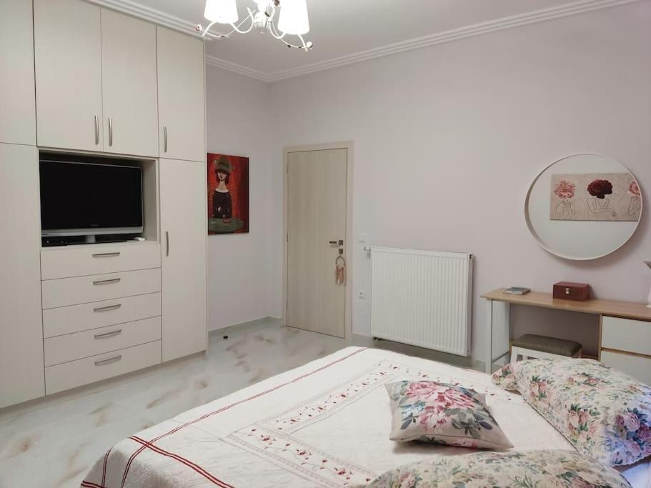 Ebony And Ivory Suites Drosia  Luaran gambar