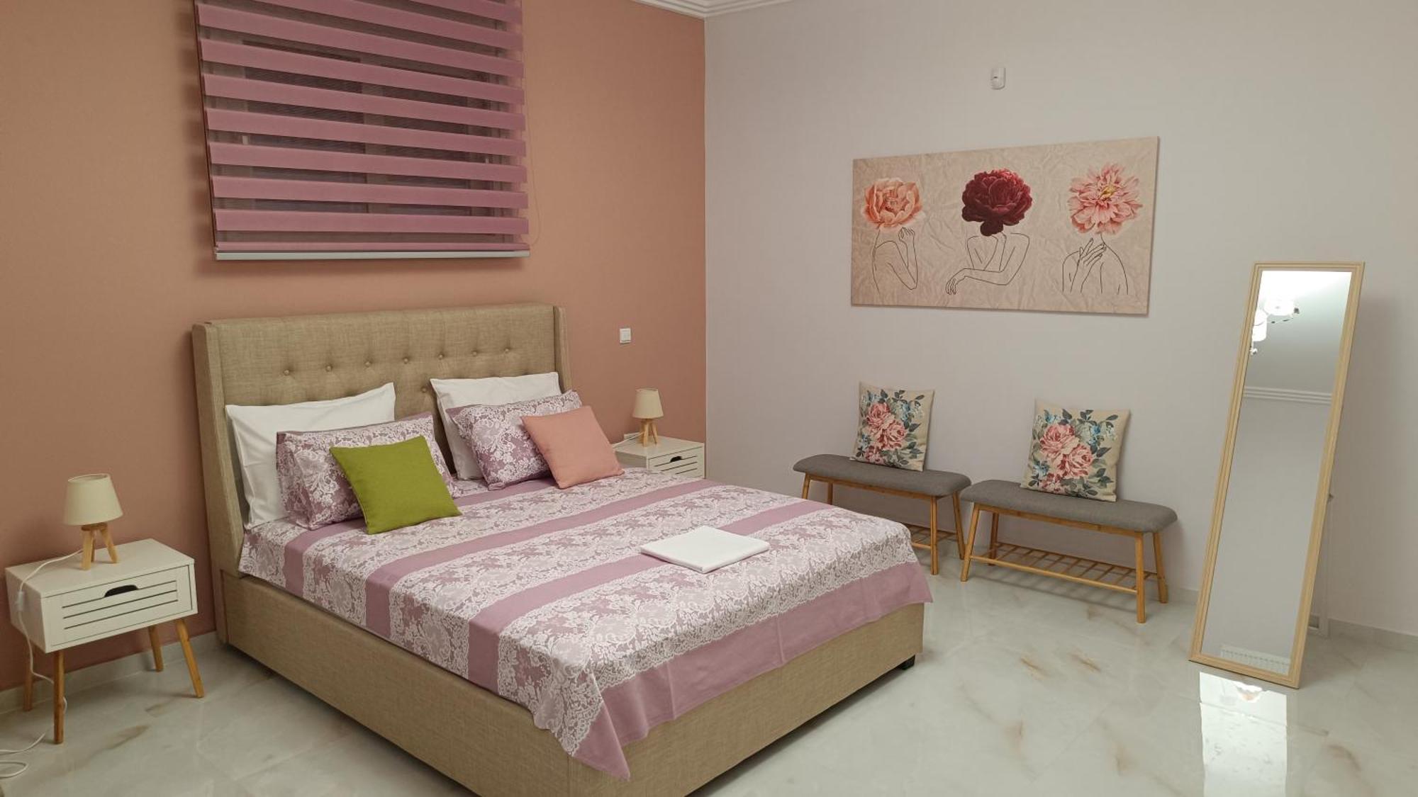 Ebony And Ivory Suites Drosia  Luaran gambar